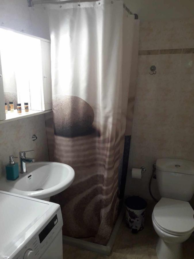 Simple, Calm And Center 2 Apartment Kalamata Bagian luar foto
